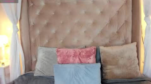 Aniie online show from April 18, 2:19 pm