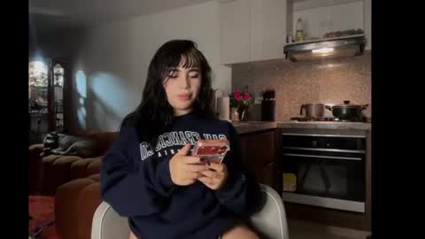 JEANNE no olvides seguirme dont forget follow me  uu online show from July 12, 1:06 am