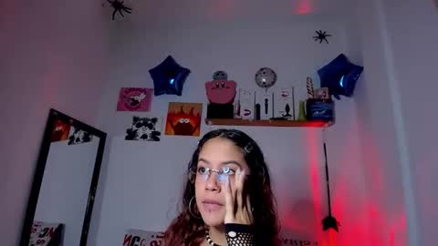 Annie cottan  online show from November 17, 2:01 am