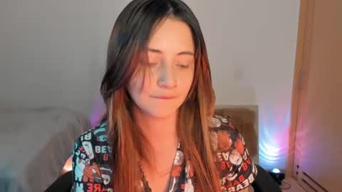 Snapshot of anniemora_ chatting on October 9, 3:10 am Annie online show from October 9, 3:10 am
