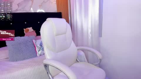 Annie Evans  online show from April 6, 3:02 pm