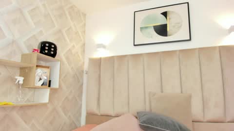 Annie Queen online show from April 15, 2:34 am