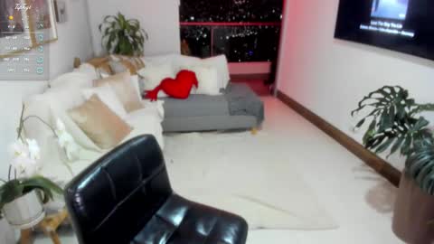 Anny online show from January 17, 1:35 am