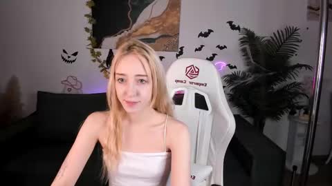 Anora online show from November 3, 7:45 am