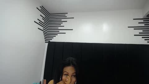 Snapshot of anthonelaa__ chatting on March 4, 7:11 pm Anthonelaa online show from March 4, 7:11 pm