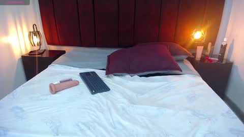 Snapshot of anthonelaa__ chatting on January 17, 8:11 pm Anthonelaa online show from January 17, 8:11 pm