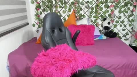 antonella4you online show from December 17, 4:27 am