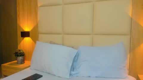 A N T O N E L L A  online show from November 3, 12:09 pm