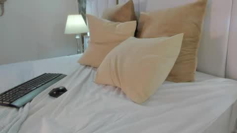 Antonella Moon 7 online show from March 23, 8:31 am