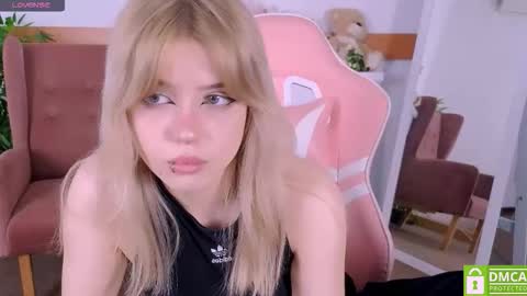 antonia_ferrero online show from March 6, 9:04 am