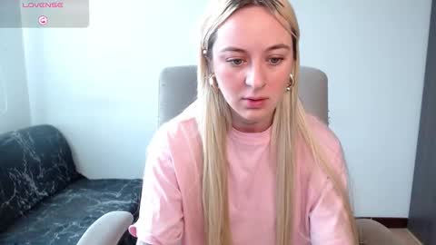 Antonia online show from January 8, 4:00 pm