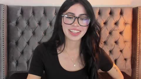 anya_belth online show from June 3, 7:41 pm
