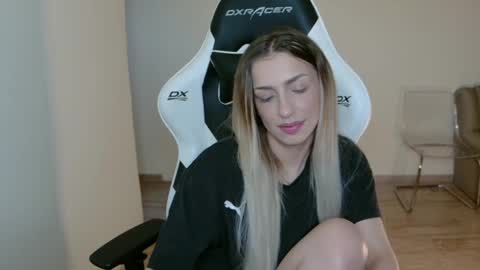 Anya online show from May 28, 5:11 pm
