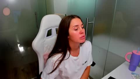 Anya online show from June 5, 12:33 pm