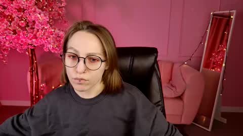 APHEX QUEEN online show from March 7, 1:18 pm