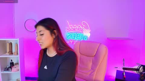 Snapshot of aphirl__ chatting on October 20, 9:18 pm Aphirl online show from October 20, 9:18 pm