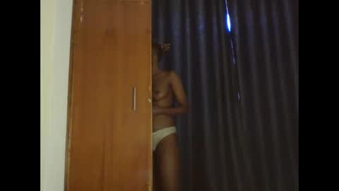 apple_bitch online show from January 14, 10:09 am