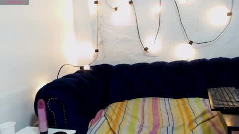april y crystal online show from May 12, 9:21 pm