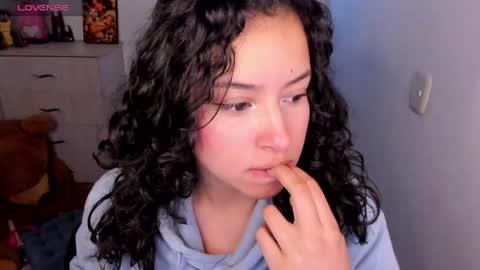 aqua emilly online show from May 10, 10:56 pm