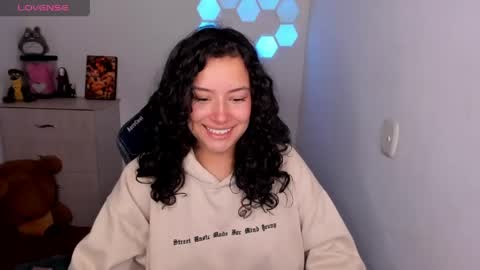 aqua emilly online show from May 13, 12:06 am