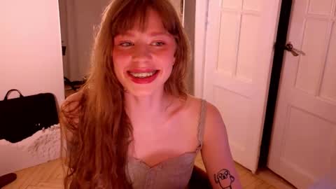 Snapshot of aqua_sultry chatting on September 27, 6:48 pm aqua_sultry online show from September 27, 6:48 pm