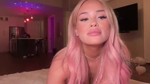 Ari  online show from July 8, 3:52 am