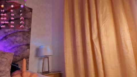 Snapshot of ari_baker chatting on October 10, 10:36 pm Arianna Baker online show from October 10, 10:36 pm