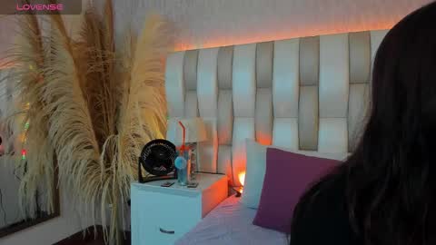 ari_lynn_ online show from January 13, 3:12 am