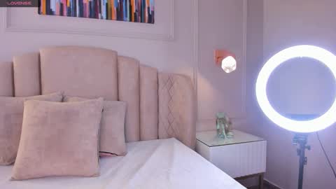 Snapshot of aria_greco chatting on December 24, 2:54 am Aria  online show from December 24, 2:54 am