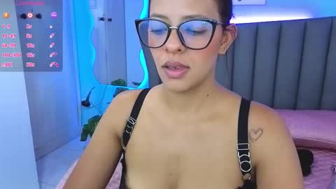 Aria online show from December 16, 3:18 pm