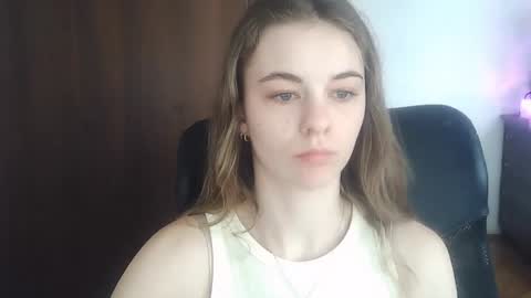 AriaCreazy online show from June 18, 6:48 am