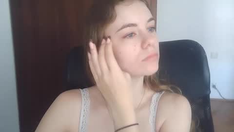 AriaCreazy online show from June 23, 6:33 am