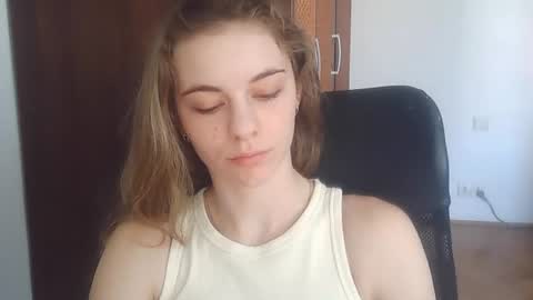 AriaCreazy online show from June 26, 7:31 am