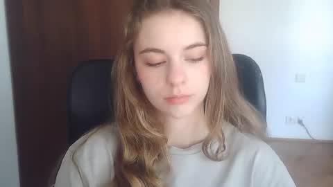 AriaCreazy online show from June 25, 6:18 am