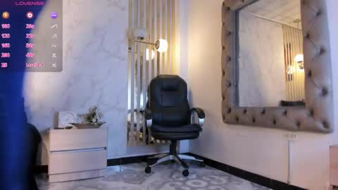 aria  online show from March 30, 7:35 pm