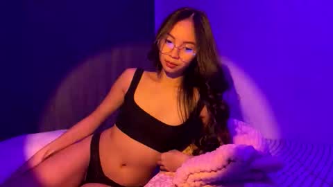 Aria Mariz online show from September 13, 9:50 am