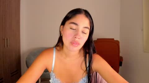 Aria Montgomery online show from March 3, 11:45 pm