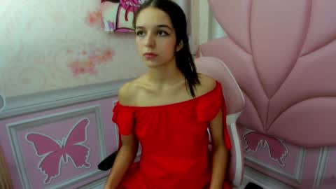 Ariana  online show from December 17, 1:15 pm