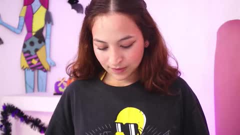 Snapshot of arianaa_jones chatting on October 23, 2:01 pm online show from October 23, 2:01 pm