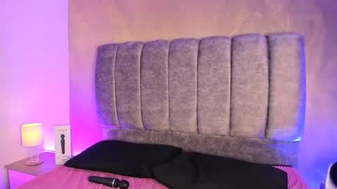 arianna_roxe_ online show from June 7, 7:04 am
