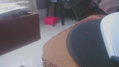 ariannaloovel online show from April 16, 9:39 pm