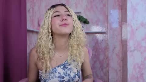 Ari Bunnie  online show from December 20, 12:14 am