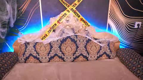 Ariel online show from October 19, 8:44 pm