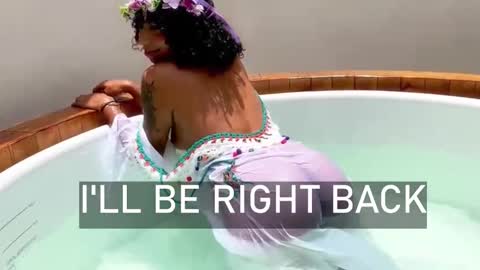 A R I   online show from November 9, 12:45 pm