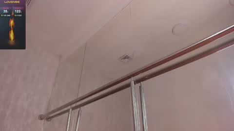 A R I   online show from October 5, 3:39 pm