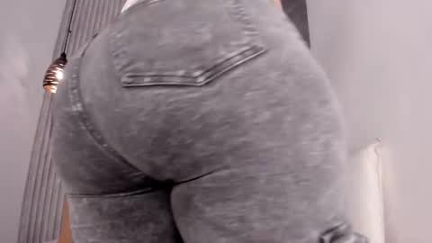 Ariel  online show from December 20, 3:43 am