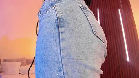  Arianna  online show from April 9, 12:43 pm