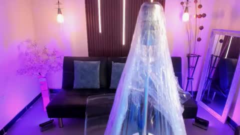  Arianna  online show from January 7, 2:31 pm