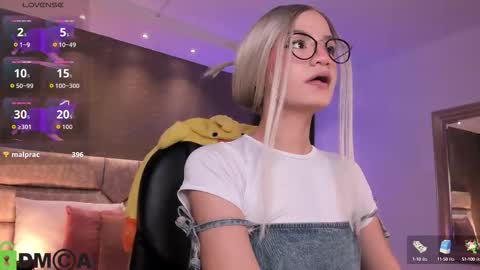 Ari  online show from October 5, 11:54 pm