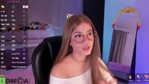 Ari  online show from December 17, 9:30 pm